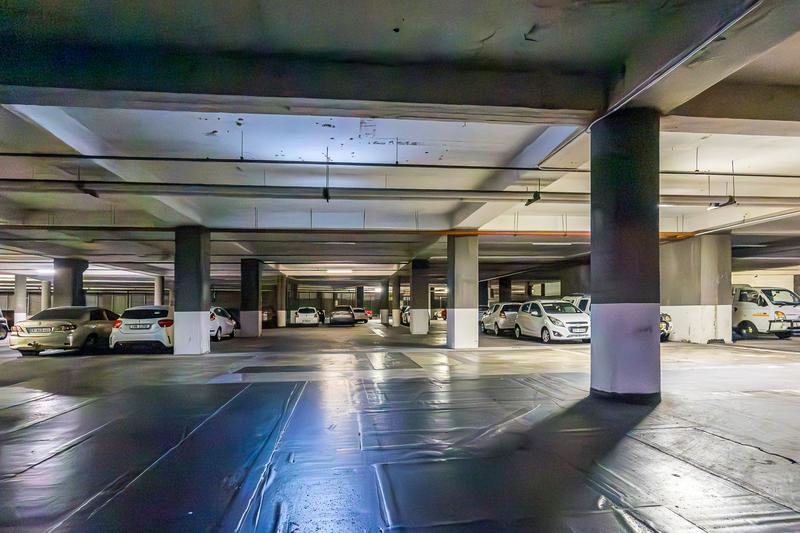 2 Bedroom Property for Sale in Goodwood Central Western Cape